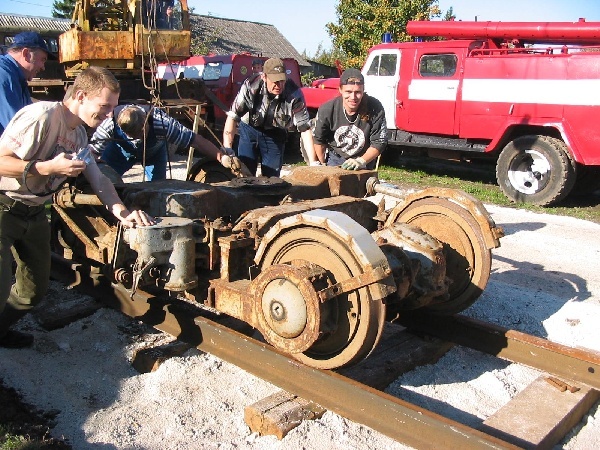 Rööbastee ettevalmistamine Järva-Jaanis, 8. okt. 2005 Rööbastee ettevalmistamine Järva-Jaanis, 8. okt. 2005